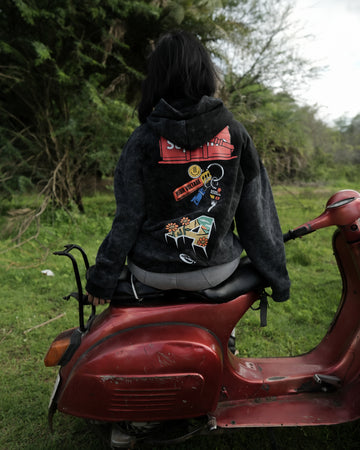 BLACK SUPREME HOODIE