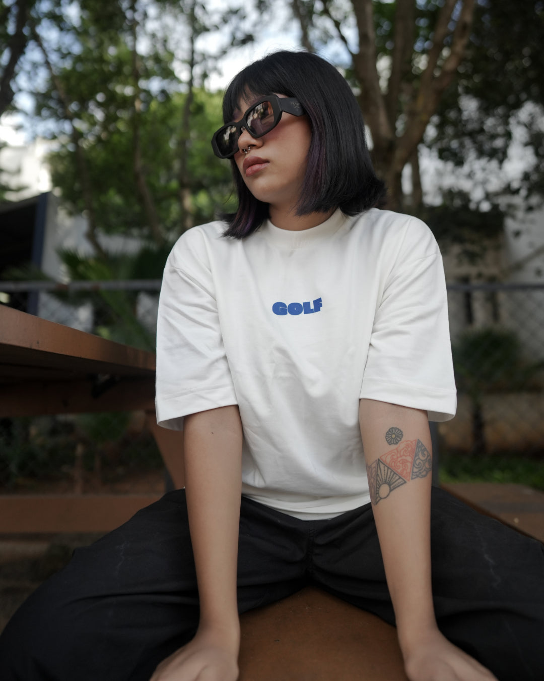 WHITE GOLF T-SHIRT
