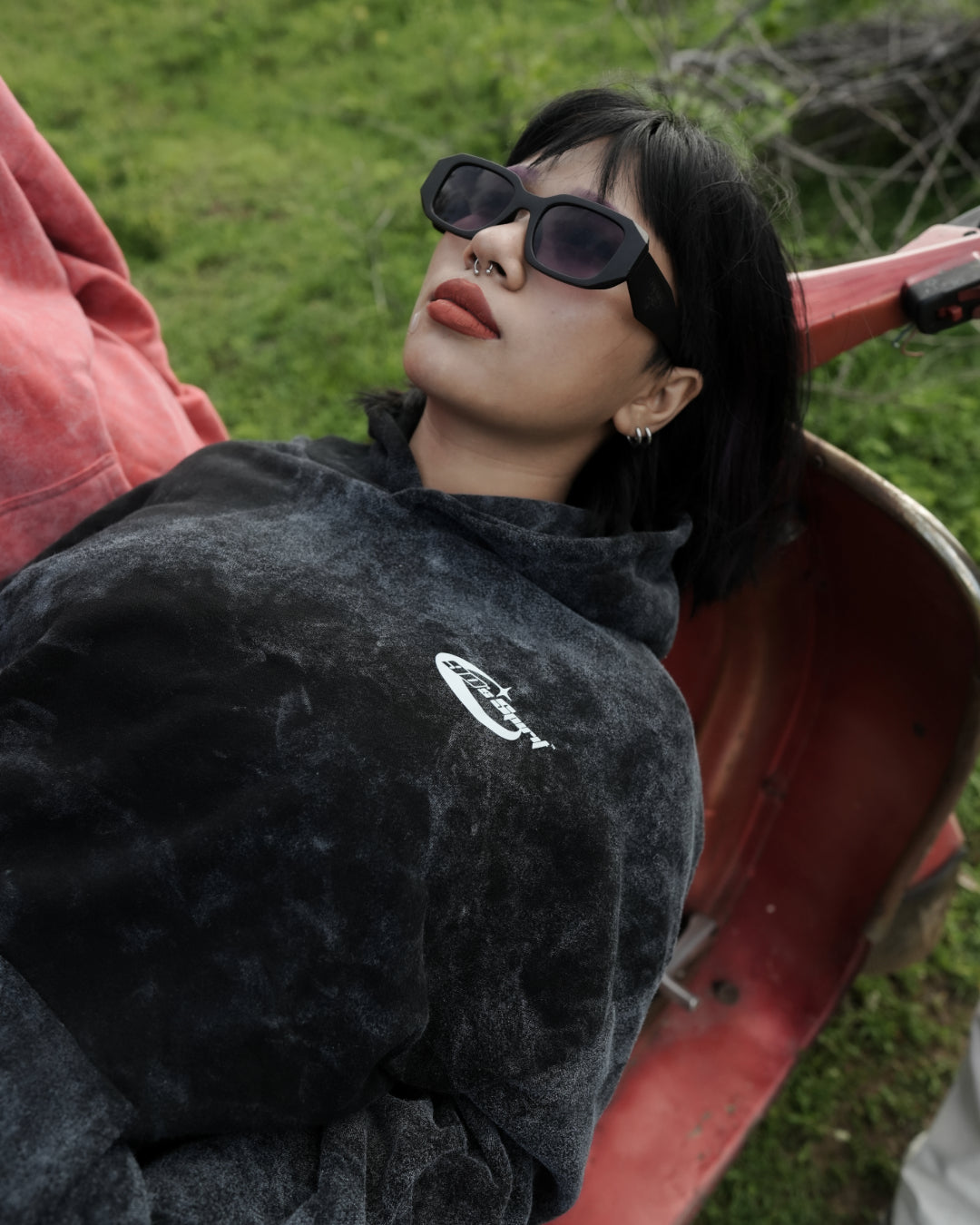 BLACK SUPREME HOODIE